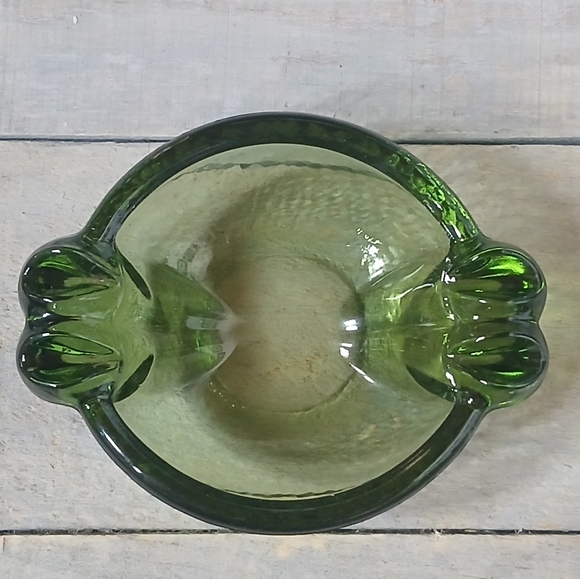Vintage MCM Atomic Orb Ashtray Textured Glass Avocado Green Ashtray Bowl - Picture 3 of 12